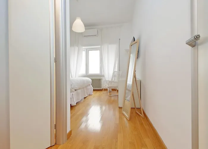 Апартаменты Ych-nice Flat With Patio Near Vatican