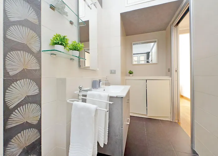 Апартаменты Ych-nice Flat With Patio Near Vatican Рим