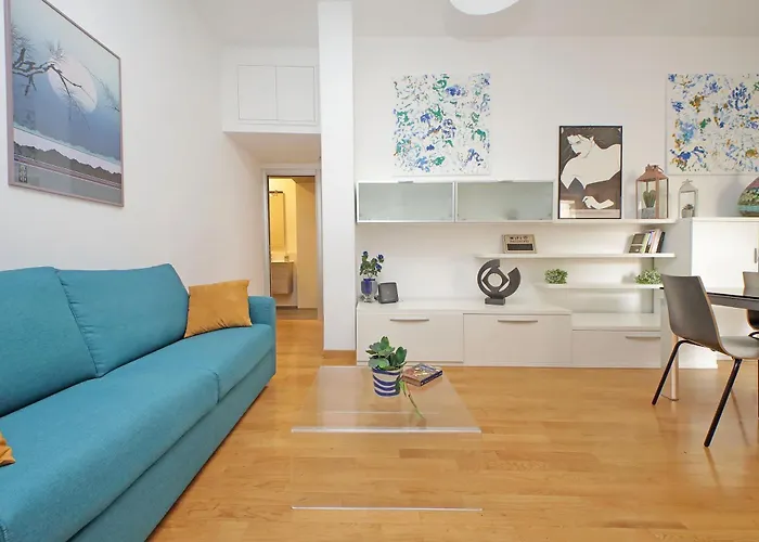 Ych-nice Flat With Patio Near Vatican Апартаменты *