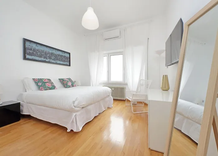 Апартаменты Ych-nice Flat With Patio Near Vatican Рим